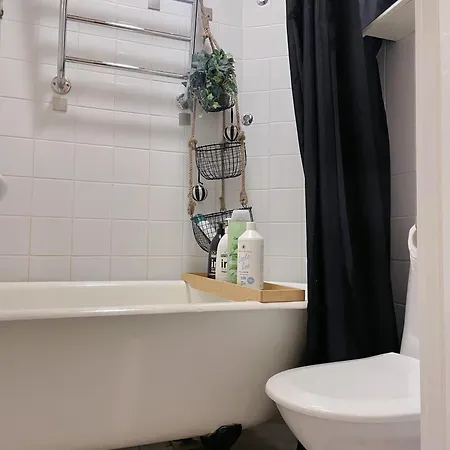 아파트 Nextdoor Host Vintage For 2 With Bathtub 헬싱키