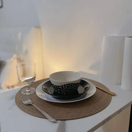 Nextdoor Host Vintage For 2 With Bathtub *