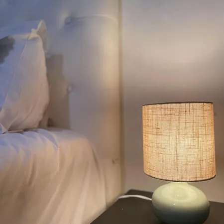 Nextdoor Host Vintage For 2 With Bathtub 아파트 헬싱키