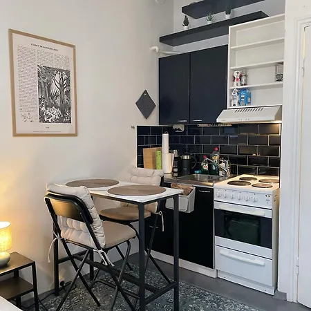 Nextdoor Host Vintage For 2 With Bathtub *