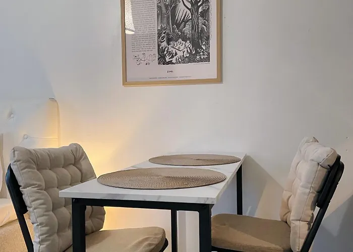 דירה Nextdoor Host Vintage For 2 With Bathtub הלסינקי